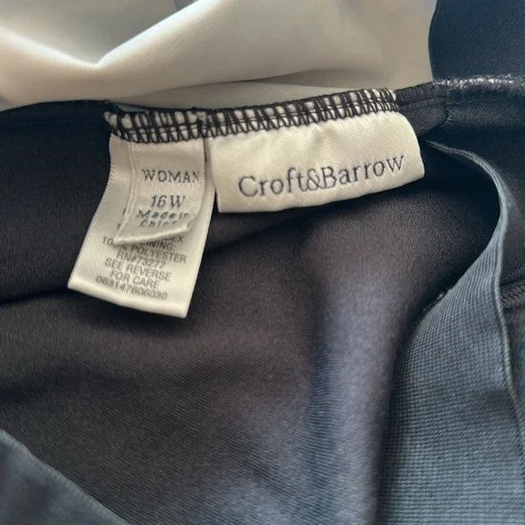 Plus Size Women's Black and White Palm Print Tankini Top - Picture 3 of 3